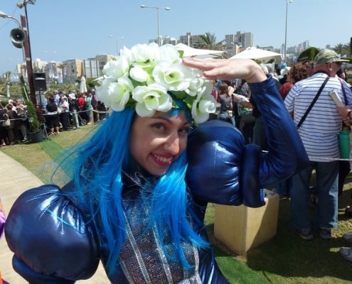 דמויות רחוב בפסטיבל הפרחים בחיפה